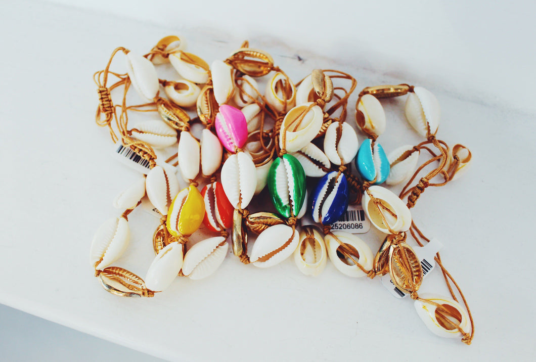 One Colored & 2 Gold Shell Bracelet